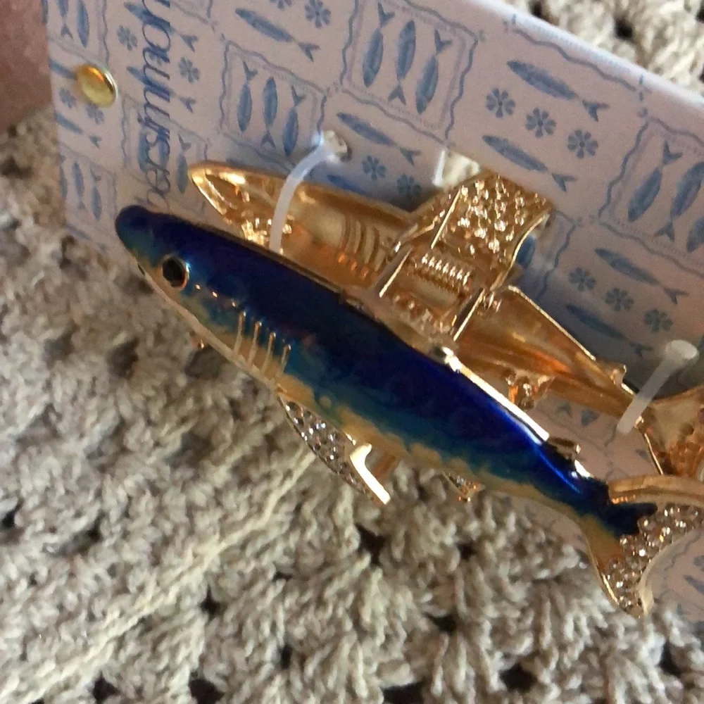 Persimmon Blue and Gold Shark Hair Claw Clip